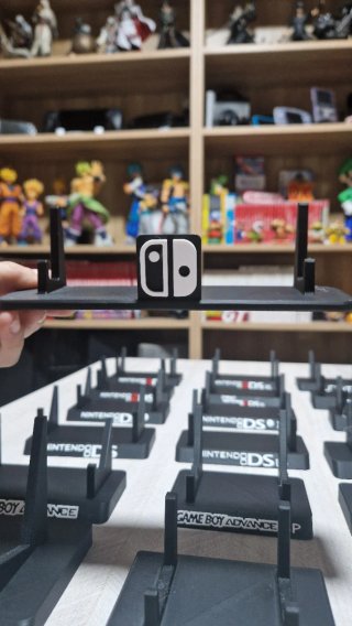Soportes para consolas Nintendo y PlayStation
