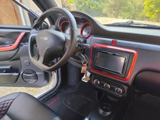 Coche sin carnet Ligier Blanco/Rojo