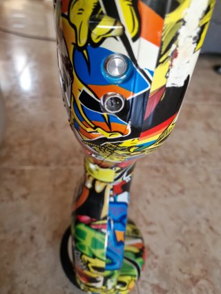 Hoverboard con diseño colorido