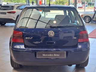 Volkswagen Golf 2003