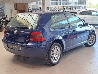 Volkswagen Golf 2003