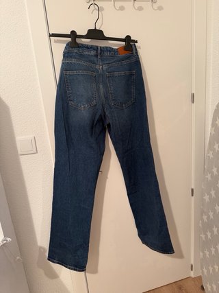 Pantalones vaqueros Zara con brillos