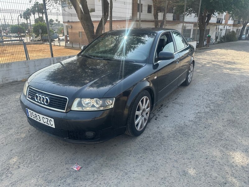 Audi A4 2004 - foto 1