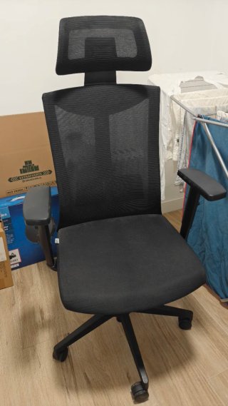 Silla ergonómica de oficina negra