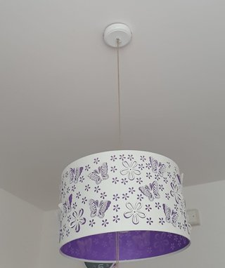 Lampadario cameretta farfalle e fiori viola