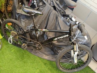 Bicicleta Decathlon B'Twin Negra
