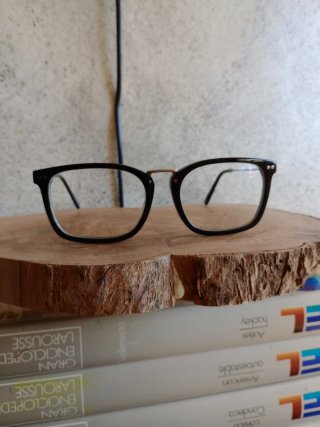 Monturas de gafas Mó negras y beige