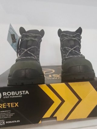 Zapatos Robusta Gore-Tex Negro Dorado