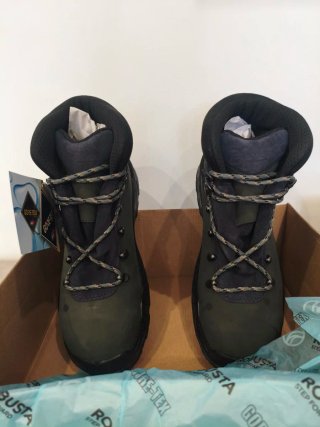 Zapatos Robusta Gore-Tex Negro Dorado
