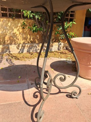 Mesa de jardín Unopiù Aurora de hierro forjado Ø70