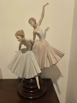 Figura Lladro Ciervo y Trineo Niños