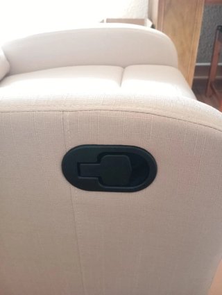 Sillón de descanso beige con reposa pies