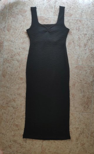 Vestido negro con textura