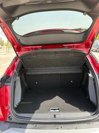 Peugeot 2008 Allure Hybrid 136 eDCS6
