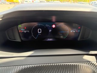 Peugeot 2008 Allure Hybrid 136 eDCS6