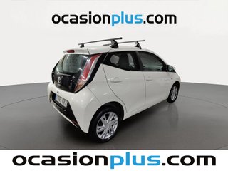 Toyota Aygo 1.0 70 x-play 51 kW (69 CV)