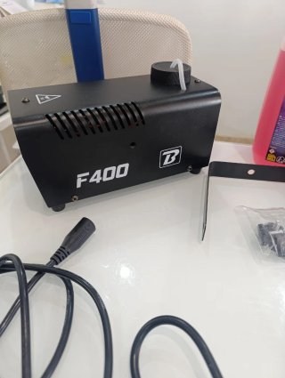 Máquina de Humo F400 + Líquido