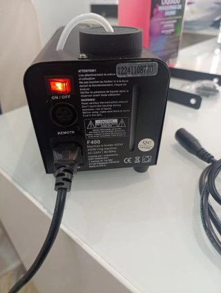 Máquina de Humo F400 + Líquido