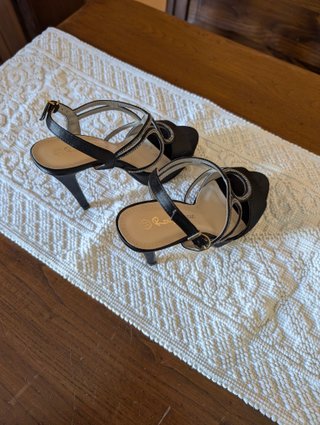 Sandali neri raso tacco a spillo di 13 cm