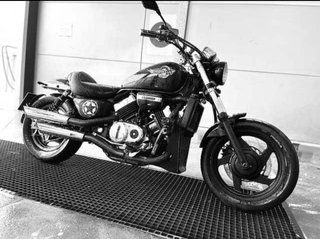 Honda VF750C Magna Negra