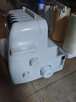 Máquina Overlock Brother 2104D Entrega personal