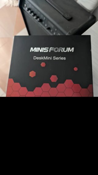 Mini PC Minisforum UM700