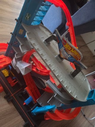 Hot Wheels Ultimate Garage