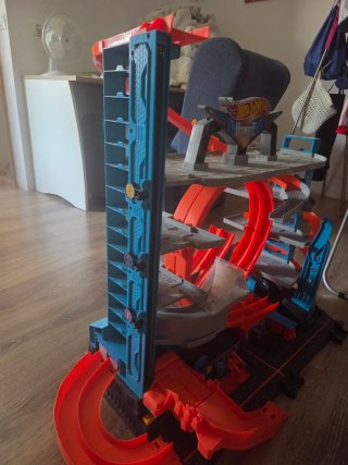Hot Wheels Ultimate Garage