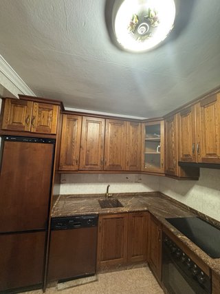 Cocina completa madera y piedra