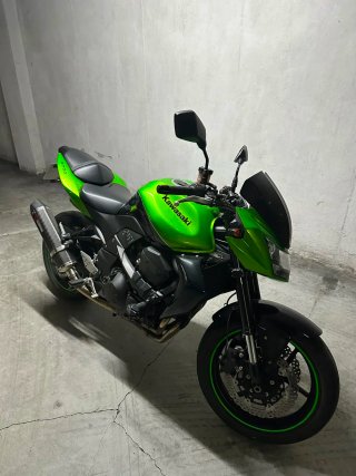 Kawasaki Z750 Naked 12.000 kms