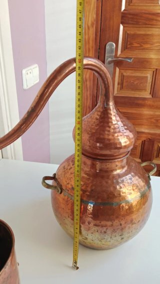 Alambique de Cobre de 6 Litros y 41 cm. de altura.
