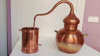 Alambique de Cobre de 6 Litros y 41 cm. de altura.