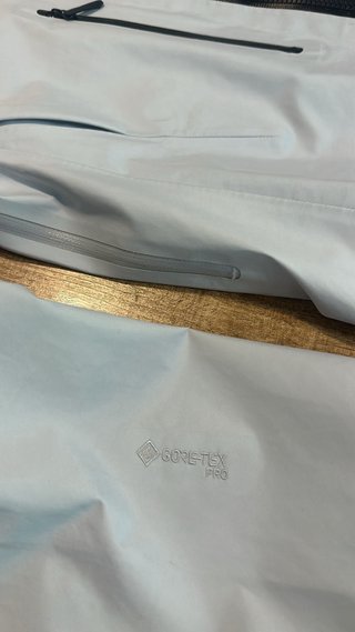 Chaqueta Arc'teryx Gris/Blanca