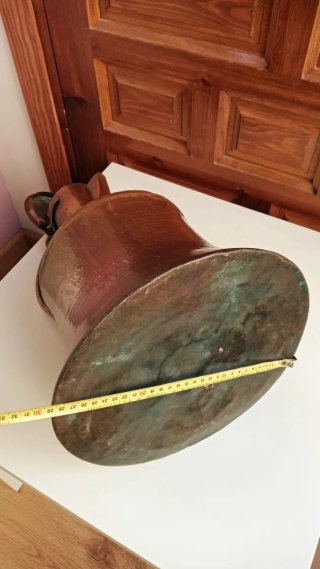 Antigua Jarra de Cobre de 41 cm. de altura.