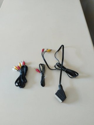 3 Cables Audio y Video RCA y SCART