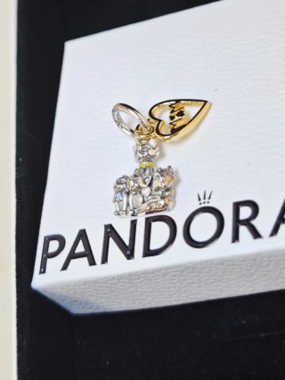 Pandora Charm aristogstos Corazón Dorado Disney