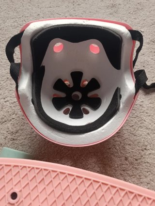 Skate y casco rosa Twenty