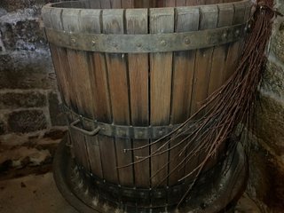 Prensa de Vino Antigua Manual Madera y Hierro