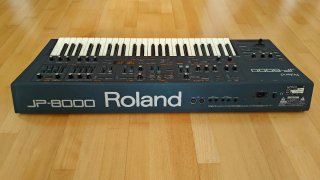 Roland JP-8000 – Sintetizador Vintage