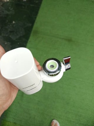 Filtro de grifo Vortopt blanco y plateado