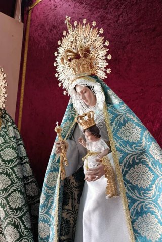 Virgen de Gloria 55cm Candelero Vestir