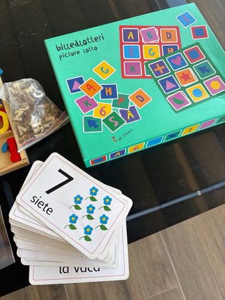 Juego de letras magnéticas y de madera
