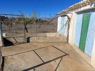 Terreno con cortijo