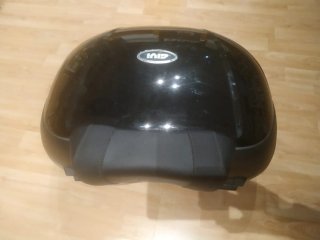 Maleta Baúl Moto Givi Negra con luces