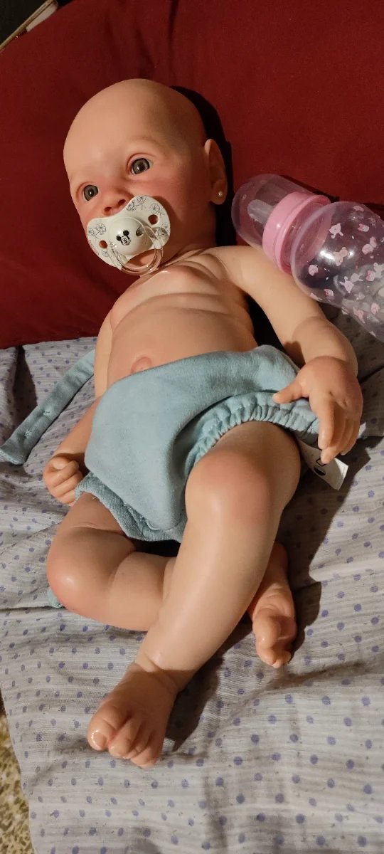 Preciosa bebé silicona 45cm calva niña
