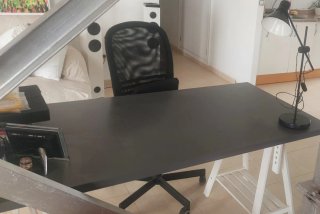 Escritorio Negro 160cm + Lámpara Flexo