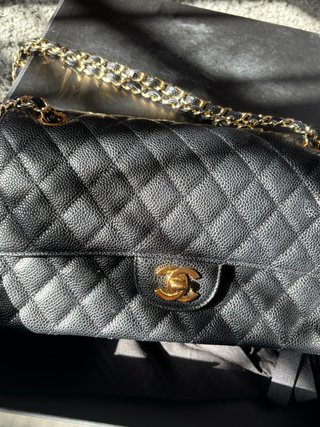 Bolso Chanel Negro y Dorado