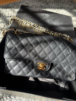 Bolso Chanel Negro y Dorado