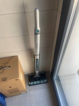 Fregona y robot limpia cristales CECOTEC