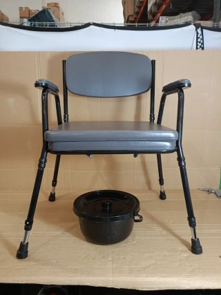 Silla Inodoro Acolchada Pepe Mobility P30034